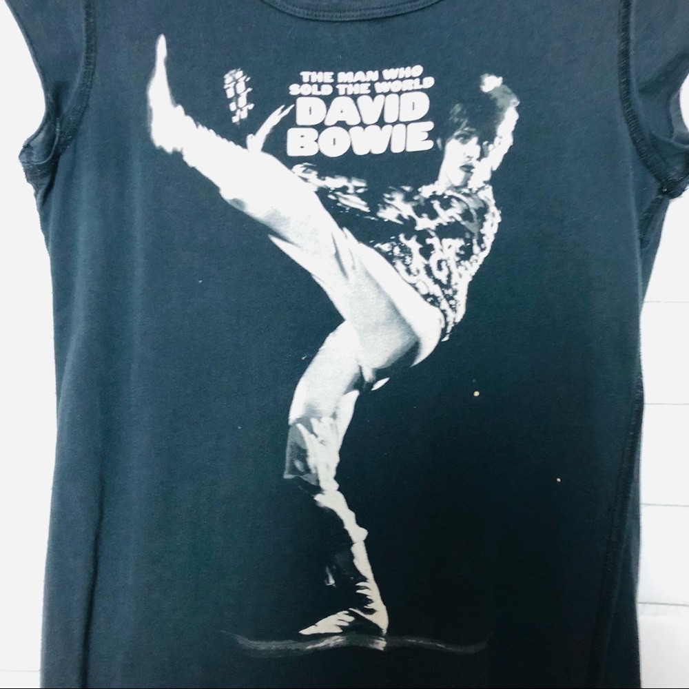 DAVID BOWIE Man Who Sold The World Graphic T Small